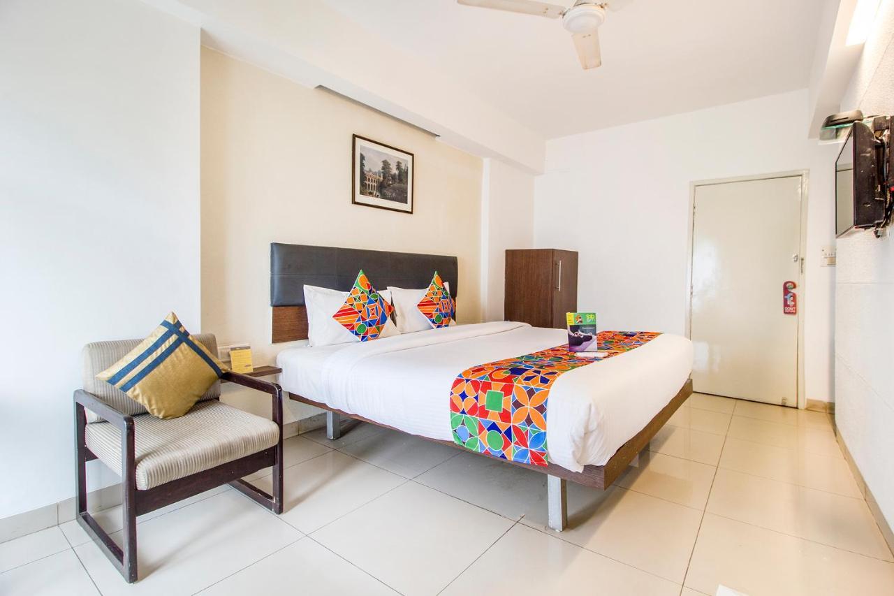 Hotel Fabexpress Kalyan - Nr Dairy Dan Circle Vadodara Esterno foto