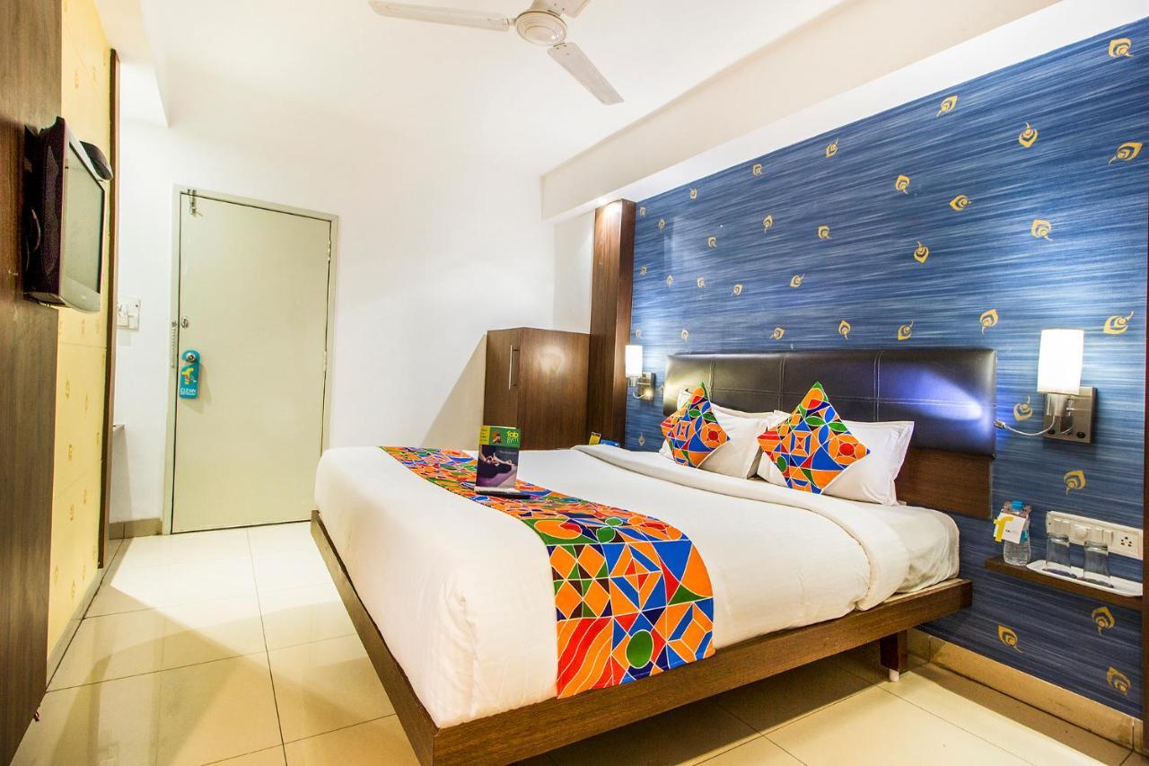 Hotel Fabexpress Kalyan - Nr Dairy Dan Circle Vadodara Esterno foto